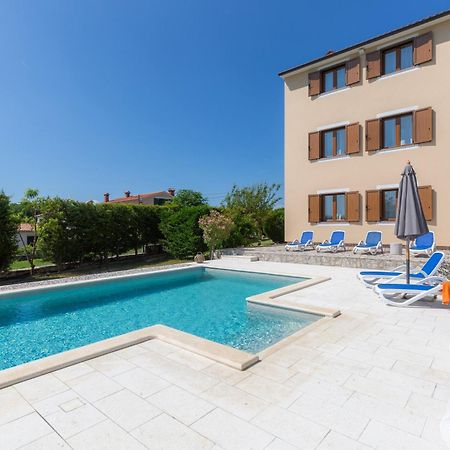 Nedeščina Apartments "Alen" מראה חיצוני תמונה