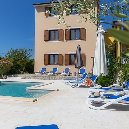 Nedeščina Apartments "Alen" מראה חיצוני תמונה