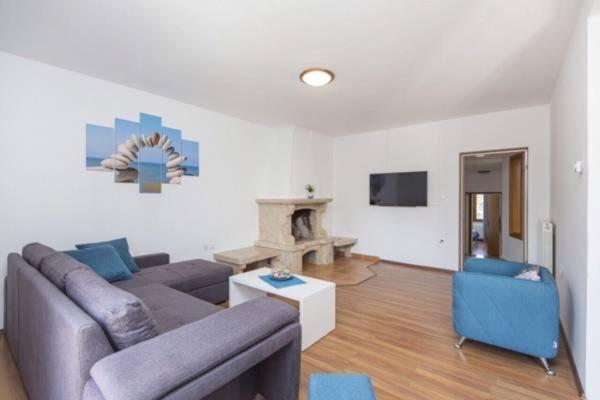 Nedeščina Apartments "Alen" מראה חיצוני תמונה