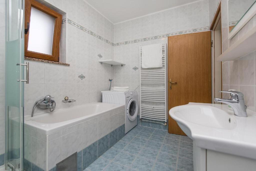 Nedeščina Apartments "Alen" מראה חיצוני תמונה