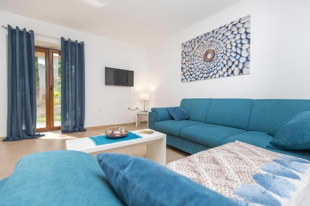 Nedeščina Apartments "Alen" מראה חיצוני תמונה