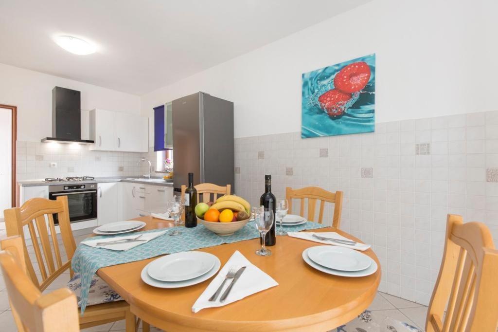 Nedeščina Apartments "Alen" מראה חיצוני תמונה