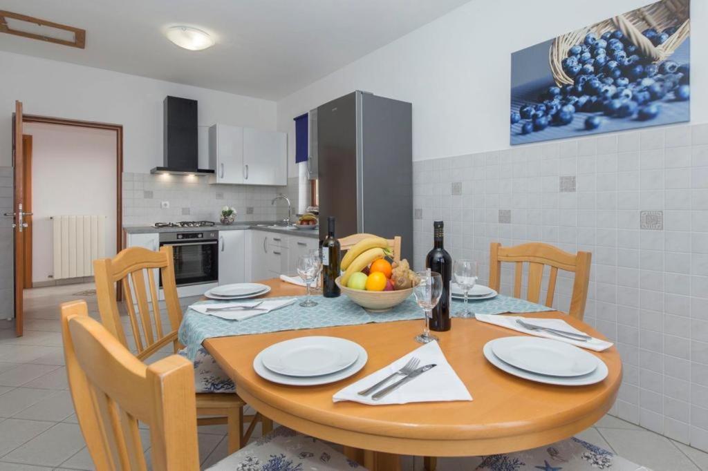 Nedeščina Apartments "Alen" מראה חיצוני תמונה