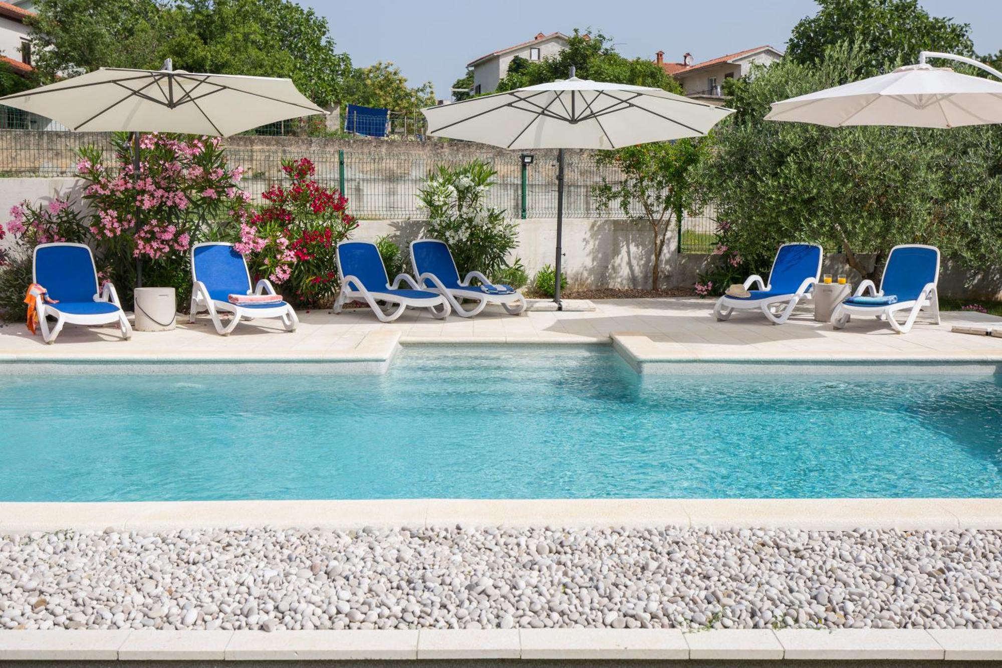Nedeščina Apartments "Alen" מראה חיצוני תמונה
